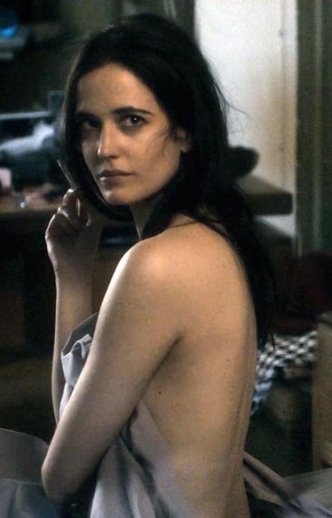 Perfect Sense Movie Eva Green, Perfect Sense Movie, Walburga Black, Beauty Aesthetic, Fitness Photoshoot, Penny Dreadful, Anna Kendrick, Green Photo, Eva Green