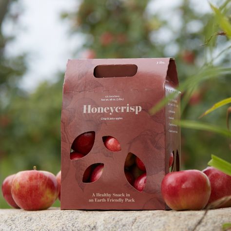 Our sustainable packaging looks great in store, and even better at a winery, soccer game or fireside. Where will you be toting your Michigan apples this fall? #sustainability #ASL #michigangrown #packaging Fruits Packaging, Apple Packaging, Vegetable Packaging, Fruit Packaging, Honeycrisp Apples, Fruit Gifts, Fruit Shop, Fruit Box, Soccer Game