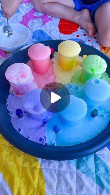 Fizzy Rainbow Science Experiment, Discovery Activities For Preschoolers, Food Coloring Experiments For Kids, Rainbow Experiments For Preschool, Science Week Activities For Toddlers, Bucket Time Ideas, Colour Experiments For Kids, Science Experience For Kids, Bubble Experiments For Kids