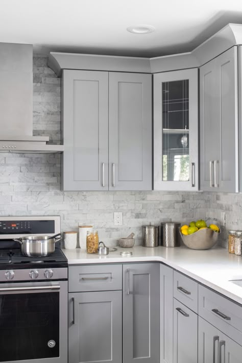 Grey backsplash kitchen