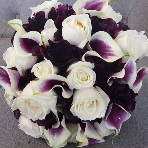 White Black And Purple Wedding, Goth Wedding Bouquet Purple, Purple Black And Ivory Wedding, Black Plum Wedding, Plum Black And Silver Wedding, Black And Violet Wedding Theme, Bridal Bouquet Plum, Purple Black And White Wedding Flowers, Black And Purple Wedding Aesthetic