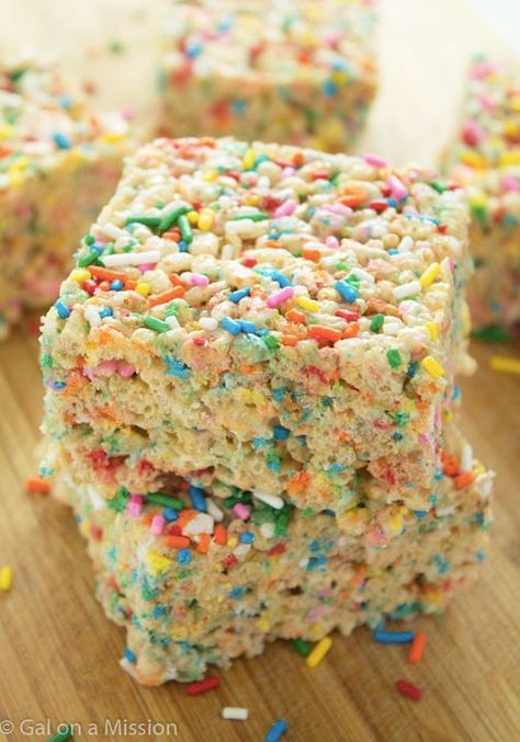 Fun Rice Krispie Treats, Smores Dessert, Trolls Party, Sprinkle Shower, Sprinkle Party, Cereal Treats, Krispy Treats, Rice Krispy, Ideas Food