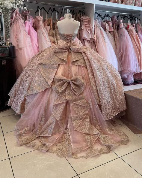 Peach Quinceanera Dress, Pink And Gold Quince Dress, Pink Xv Dresses, Rose Gold 15 Dresses Quinceanera, Summer Quinceanera Dresses, Fairytale Quince, Gold Quince Dress, Light Pink Quinceanera Dresses, Rose Gold Quinceanera Dresses