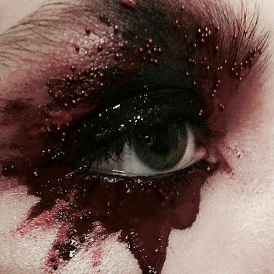 Hades Persephone, Greek Gods And Goddesses, Hades And Persephone, Art Brut, Six Of Crows, Greek Gods, Gods And Goddesses, Coven, Aesthetic Makeup