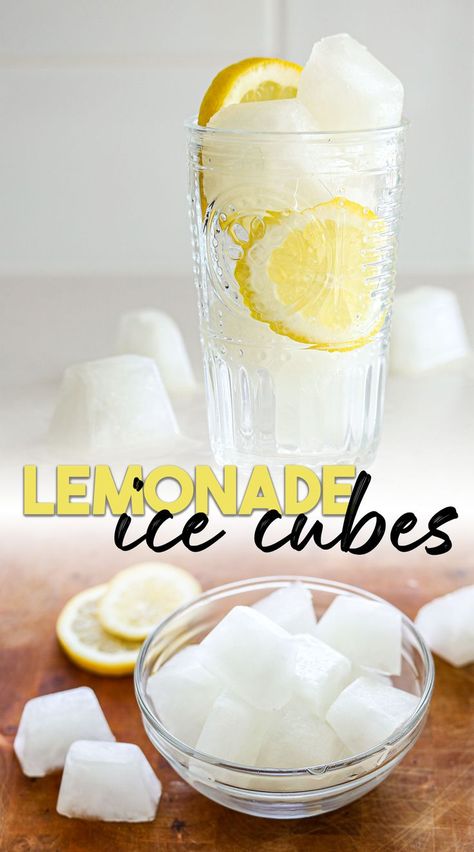 Lemonade Ice Cubes in a glass and bowl. Ice Cube Recipe, Fancy Ice Cubes, Summer Party Drink, How To Make Lemonade, Flavored Ice Cubes, Flavored Lemonade, Fancy Ice, Homemade Lemonade Recipes, Drink Syrups