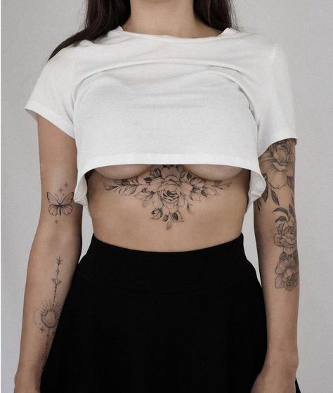 Tattoo Under Chest, Underboob Tattoo Designs, Tattoo Artist Tattoo, Stomach Tattoos Women, Torso Tattoos, Muster Tattoos, Artist Tattoo, Up Tattoo, Inspiration Tattoo