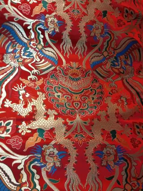 Chinese Mirror, Silk Tapestry, Chinese Textiles, Chinese Fabric, Asian Textiles, Chinese Pattern, Chinese Embroidery, Chinese Silk, Dragon Pattern