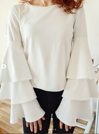 PATTERN TUTORIAL: Layered Bell Sleeve Bell Sleeve Pattern, Statement Sleeves, Simple Outfit, Pattern Tutorial, Sleeve Pattern, Pattern Free, Sleeves Pattern, Bell Sleeve, Simple Outfits