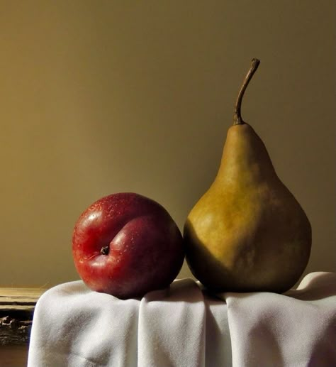 Fruit Reference Photos For Artists, Still Life Fruit Drawing, Still Life Fruit Reference, Still Life Drawing Reference, Fruit Still Life Photography, Simple Still Life, Still Life References, Still Life Study, Still Life Reference