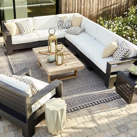 Patio Furniture Layout, Aluminum Patio Furniture, Modular Seating, Backyard Furniture, Garden Aesthetic, Outdoor Living Room, Outdoor Furniture Collections, Deck Furniture, Ideas Garden