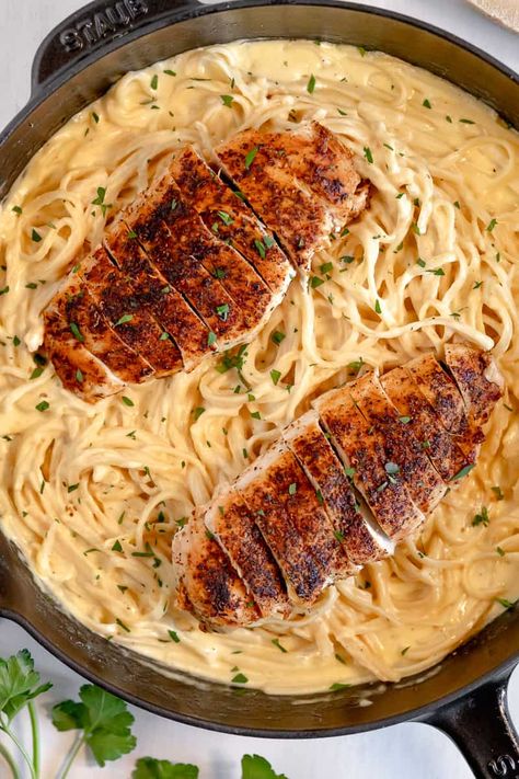 Chicken Alfredo Pasta With Jar Sauce, Blackened Chicken Alfredo Pasta, Grilled Chicken Alfredo Pasta, Blackened Chicken Pasta, Creamy Alfredo Pasta, Blackened Chicken Alfredo, Grilled Chicken Alfredo, Chicken Alfredo Sauce, Alfredo Recipes