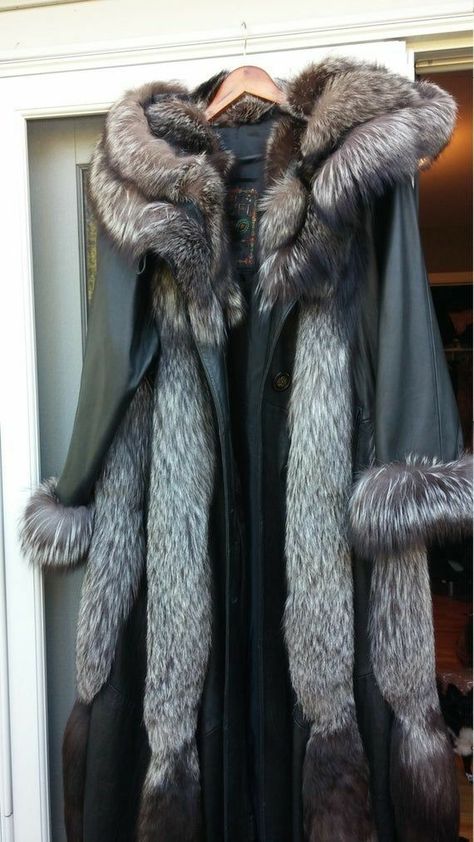 Leather Fur Coat, Fur Costume, Viking Clothing, Black Fox, Concept Clothing, Fur Clothing, Royal Outfits, Fantasy Costumes, Fantasy Dress