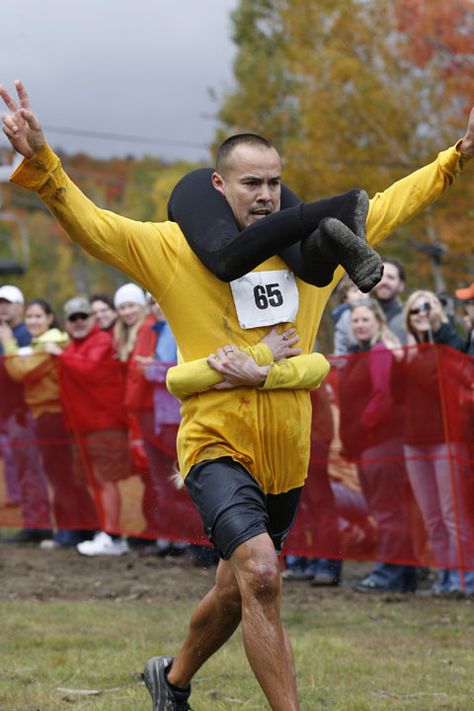 North American Wife Carrying Championship Wife Carrying, Funny Sports Pictures, Sports Humor, Extreme Sports, North American, Carry On, The Globe, Globe, Funny Pictures