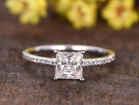 Moissanite Engagement Rings Princess Wedding Rings, Best Wedding Rings, Rings Inspiration, Fine Engagement Rings, The Bling Ring, Solitaire Engagement Rings, Future Engagement Rings, Gorgeous Rings, Zierlicher Ring