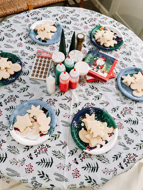 Hosting A Baking Party, Cookie Decorating Station Party, Milk And Cookies Christmas Party, Host Cookie Decorating Party, Cookie Bar Set Up, How To Host A Cookie Baking Party, Holiday Cookie Party Ideas, How To Host A Christmas Cookie Decorating Party, How To Host A Cookie Decorating Party