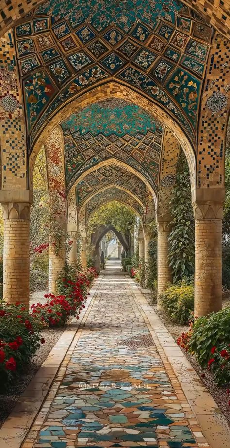 Islamic Mosaic Wallpaper, Persian Aethstetic, Spanish Islamic Architecture, Old Islamic Pictures, Persian Wallpaper, Kish Iran, Iran Aesthetic, Iran Beauty, Islamic Culture Art