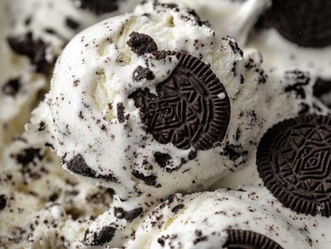 Creamy Dream Come True: Homemade Cookies and Cream Ice Cream Recipe! - NewsBreak Cookie And Ice Cream, Pink Lemonade Recipes, Creamy Corn Casserole, Cookies And Cream Ice Cream, Peanut Butter Balls Recipe, Liver And Onions, Souffle Pancakes, Cream Ice Cream, Cookies Cream