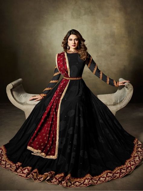 Black Anarkali, Velvet Dupatta, Maroon Colour, Designer Anarkali Dresses, Gown Party Wear, Designer Anarkali, Mode Abaya, Indian Gowns, Simple Pakistani Dresses