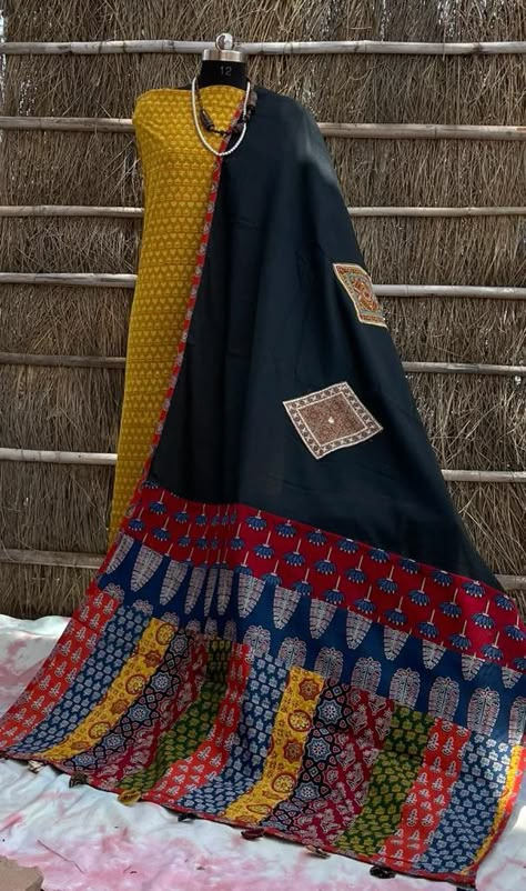 Patch Work Dupatta Designs, Navratri Dupatta Designs, Dupatta Work Designs, Cotton Dupatta Designs, New Dupatta Designs, Patch Work Kurti Design, Patch Work Dupatta, Ajrak Dupatta, Hand Work Dupatta