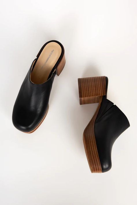 Slingback Mules, Black Clogs, Oxford Platform, Platform Clogs, Womens Clogs, Heeled Loafers, Fun To Be One, Comfortable Shoes, Heeled Mules