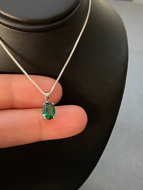 Pendant Necklace Outfit, Petite Necklace, Inexpensive Jewelry, Pendant Necklace Simple, Necklace Elegant, Cz Necklace, Emerald Pendant, Cz Pendant, Classy Jewelry