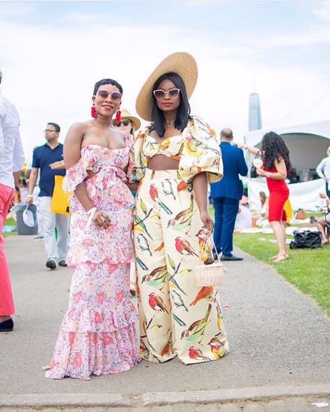 BLACKWOMENWHOSTYLE on Instagram: “The beautiful @shaq_will in @fenoel and the lovely @tiff_rolston in a floral ensemble at the @veuveclicquot ✨ Styling and profiling at its…” Floral Outfit Ideas Party, Derby Fashion Women, Floral Brunch Outfit, Floral Outfit Ideas, Derby Attire, Kentucky Derby Fashion, Veuve Clicquot Polo Classic, Derby Fashion, Polo Fashion