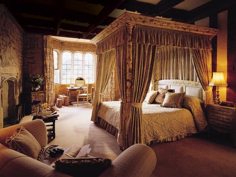 Manor Bedroom, Medieval Bedroom, Academia Bedroom, Mansion Bedroom, Royal Room, Royal Bedroom, Castle Bedroom, Victorian Bedroom, Old Manor