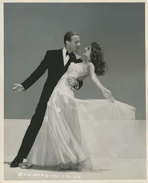 Rita Hayworth & Fred Astaire Waltz Pose, Dancing Reference, Dancing Poses, Parisian Decor, John Wilson, 얼굴 그리기, Couple Poses Reference, Classic Characters, Fred Astaire