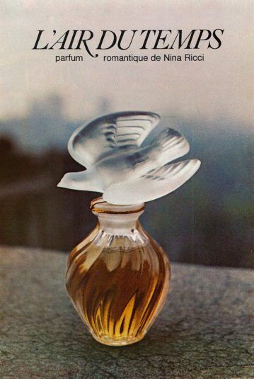 vintage l'air du temps review Nina Ricci Perfume, Romantic Perfume, Classic Perfumes, Perfume Container, Perfume Ad, Perfume Packaging, Lalique Crystal, The Dove, Beautiful Perfume Bottle