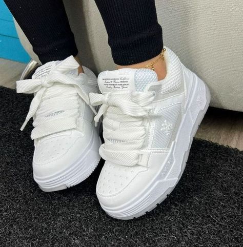 Nike Shoes Women Fashion, Crocs Fashion, Trendy Shoes Sneakers, Pretty Shoes Sneakers, Shoes Outfit Fashion, Cute Nike Shoes, Cute Sneakers, Girly Shoes, Cute Nikes