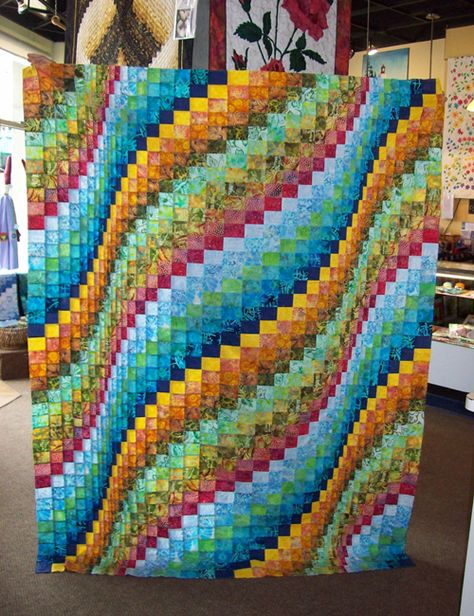 Bargello Quilt - Free Pattern & Tutorial Surf Song Bargello Quilt Pattern, Strip Quilting, Bargello Quilt Patterns, Bargello Quilt, Bargello Patterns, Bargello Quilts, Batik Quilts, Pretty Quilt, Jellyroll Quilts