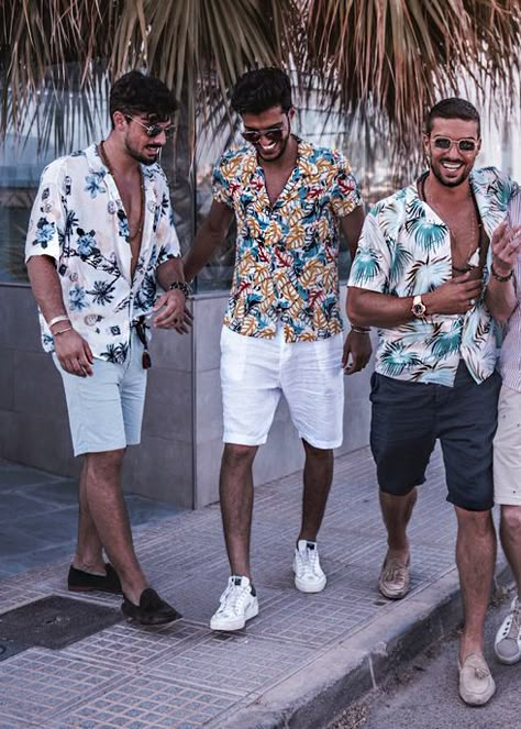 Hawaiian Outfit Men, Summer Outfits Men Beach, Hawaiian Shirt Outfit, Vacation Outfits Men, Beach Outfit Men, Party Outfit Men, Pool Party Outfits, Beach Party Outfits, Shirt Outfit Men