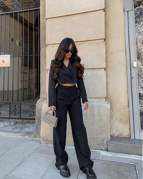 Tissemrz on Instagram: “One of my fav combo 🤍 blazer @rebelliousfashion” Brogues Outfit, Money Board, Smart Casual Women, Looks Pinterest, Urban Style Outfits, Dramatic Style, Paris Outfits, Basic Fits, Clothes Outfits