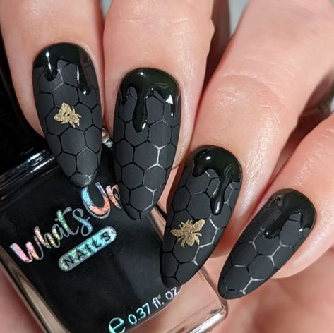 Fall Matte Nails, Galaxy Nail, Bee Nails, Witchy Nails, Goth Nails, Nails Black, Get Nails, Creative Nails, Manicure E Pedicure