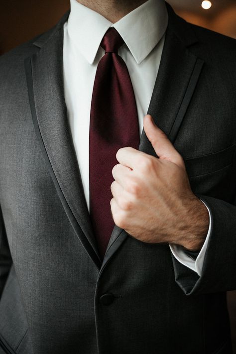 Dark Grey Tuxedo Wedding Charcoal, Burgundy Tie Black Suit, Dark Grey Suit Burgundy Tie, Burgundy Ties Groomsmen, Black Suit Dark Red Tie, Burgundy Wedding Groom Attire, Gray Suit Burgundy Tie, Black Suit Burgundy Tie, Black Suit Maroon Tie