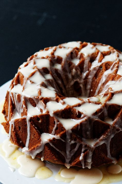 Cranberry Orange Spice Bundt Cake Booze Desserts, Spice Pound Cake, Spice Bundt Cake, Butter Pasta, Orange Glaze, Vegan Cake Recipes, Leftover Cake, Buttery Biscuits, Fresh Orange