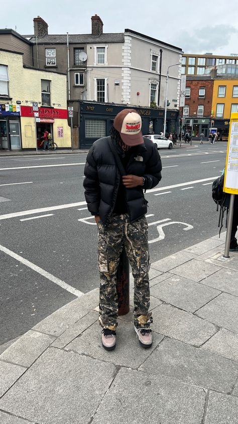 Brown Hat Outfit, Fitted Hat Outfit, Hat Outfit Men, Camo Cargos, Taupe Haze, Streetwear Outfit Ideas, North Face Nuptse, Brown Hat, Hat Outfit