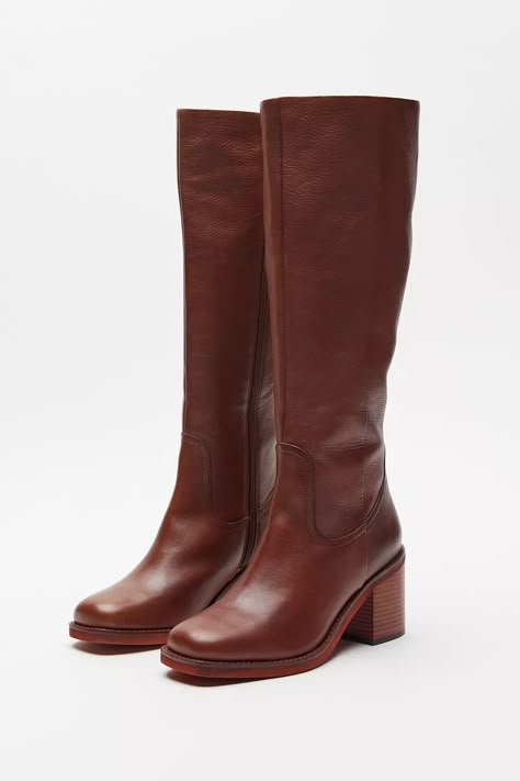 Tall Boots Outfit Fall Styles, Tall Boots Outfit, Tall Brown Leather Boots, Brown Knee High Boots, Tall Brown Boots, Tall Leather Boots, Tall Boot, Boots Fall, Brown Leather Boots