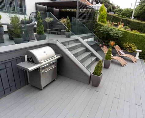 Raised Decking With Steps, Composite Decking Balcony, Raised Composite Decking Ideas, Raised Decking Ideas Garden, Raised Decking Ideas, 2 Level Garden Ideas, Decking Ideas Garden, Composite Deck Ideas, Narrow Patio