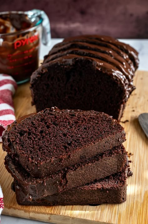 Quick Homemeade Chocolate Bread - Tastilly Bread Machine Chocolate Cake, Quick Sweet Bread Recipes, Chocolate Quick Bread Recipes, Sugar Free Quick Breads, Chocolate Bread Loaf, Chocolate Loaf Bread, 1970 Recipes, Buttermilk Baking, Chocolate Whipped Cream Frosting