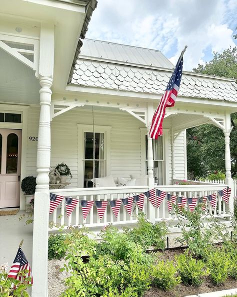 Lauren Ross | Happy 4th! 🇺🇸 Love the simple pennant bunting for the porch. Hope it sends a message of how grateful I am to live in this country and the... | Instagram The Porch, Bunting, Porch, Holidays, Instagram