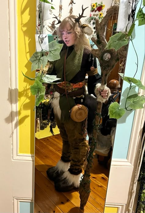 Faun Costume Diy, Saytr Cosplay Diy, Jackalope Cosplay, Ren Faire Druid, Jackalope Costume, Faun Oc, Fawn Cosplay, Satyr Cosplay, Deer Cosplay