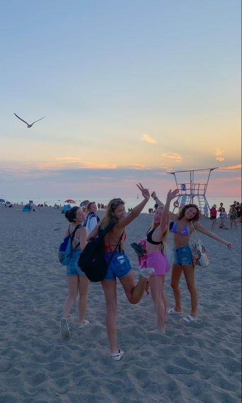 College On The Beach, Cruel Summer Aesthetic, Beach College, Life Pics, Sea Isle City, Cruel Summer, College Aesthetic, Beach Shop