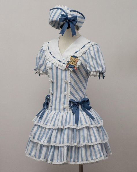 ⚓️Sailor Lolita dress with sailor collar and puff sleeves, 3 colors available. 🛒Price: $72.00 👉Search 'SWEDM-' on devilinspired.com #devilinspired #sailordress #sailorlolita #lolitacoord #lolitafasion #eglcommunity Sailor Outfit For Women, Sailor Clothes, Sailor Aesthetic, Lolita Outfit, Sailor Outfit, Mermaid Beach, Sailor Dress, Sailor Collar, Japanese Street Fashion