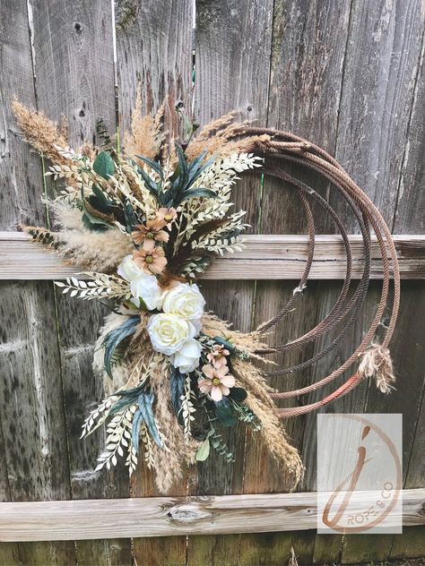 Rope Wreaths — jamesonropeco.com Modern Farmhouse Floral Decor, Wreath On Wagon Wheel, Lasso Door Hanger, Everyday Wreaths For Front Door Rustic, Rope With Flowers, Old Rope Wreath, Diy Lasso Wreath, Laso Rope Wreath, Country Wreaths For Front Door