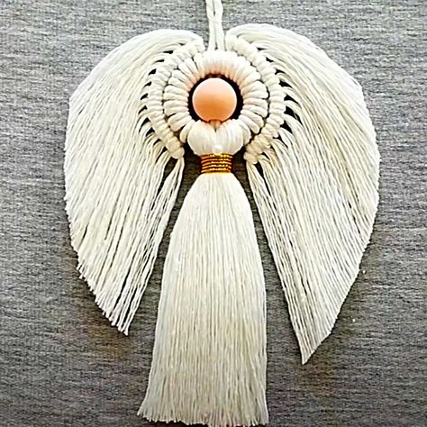 How To Make A Macrame Angel - DIY Christmas Ornament - Dollar Tree DIY Macrame Angel Ornament, Angel Video, Christmas Angels Diy, Angel Tutorial, Angel Ornaments Diy, Macrame Angel, Diy Angels, Free Macrame Patterns, Macrame Knots Pattern