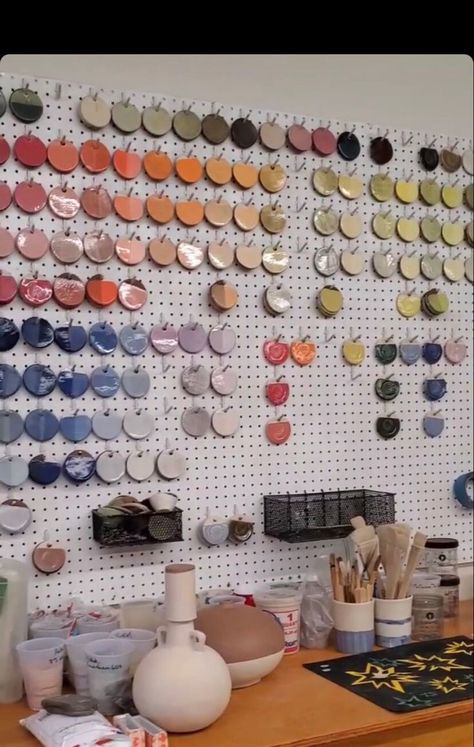 Art Shed, Studio Layout, Ceramic Store, Ceramics Pottery Bowls, Home Decorating Ideas Living Room, Art Studio Room, Pottery Workshop, Ceramic Workshop, Art Studio At Home