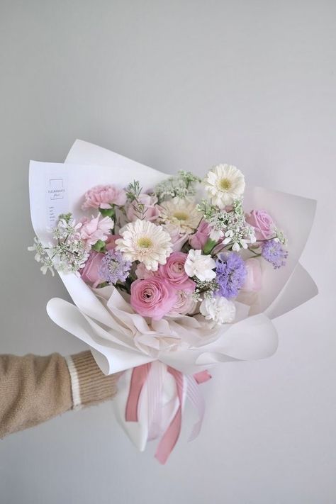 Birthday Flowers Bouquet, Vintage Boho Wedding, Pastel Bouquet, Luxury Flower Bouquets, Fairy Vintage, Pink Travel, Prettiest Bouquet, Flower Bouquet Diy, Boquette Flowers