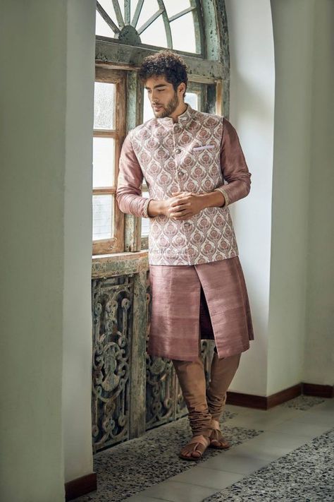 #Trending: Unique New Groomwear Colour Combinations That You Can Give A Try In 2019! | WedMeGood Garden Party Outfit Men, Men Street Styles, Casual Wedding Outfit, Indian Wedding Clothes For Men, Nehru Jacket For Men, Waistcoat Designs, Garden Party Outfit, Wedding Kurta For Men, Party Outfit Men