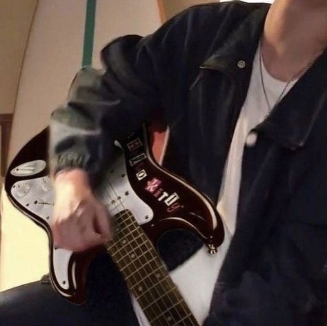 Boy Playing Guitar Aesthetic, Guitar Guy, Guitar Boy, Guitar Obsession, Cool Electric Guitars, Aesthetic Boy, Boys Playing, Music Aesthetic, Aesthetic Guys